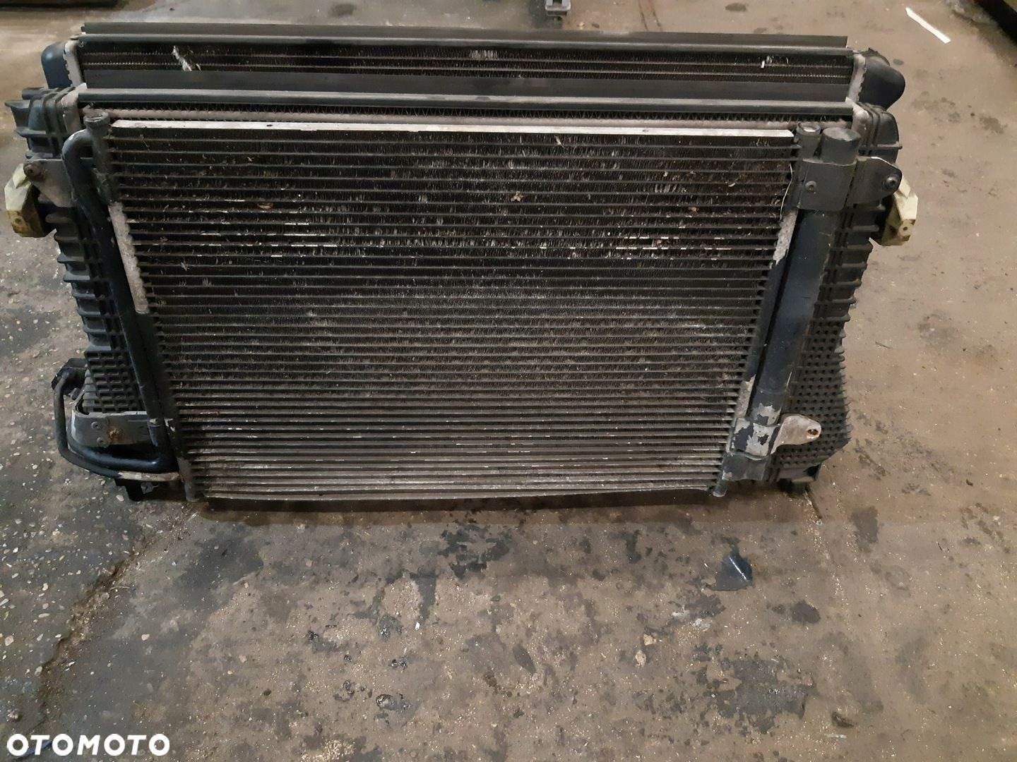 AUDI A3 8P 2.0 TDI CHŁODNICE WODY WENTYLATOR KOMPLET - 1