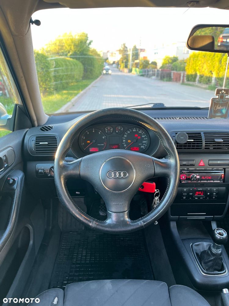 Audi A3 Sportback 1.8 Ambition - 7