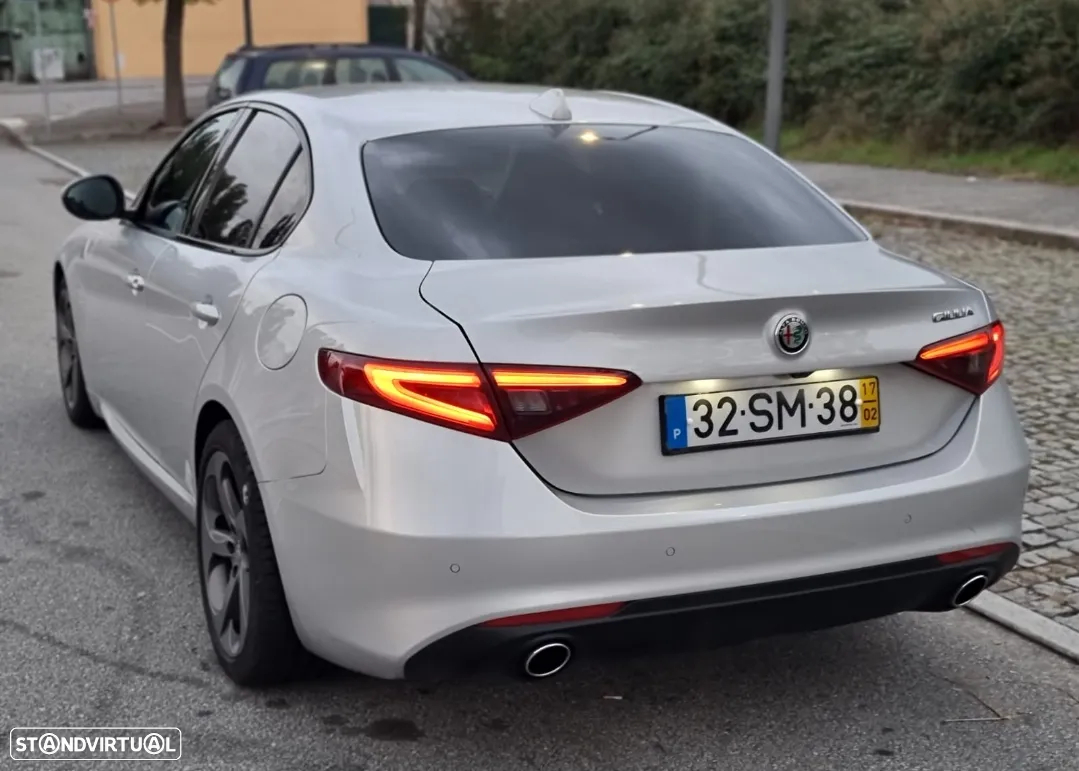 Alfa Romeo Giulia 2.2 D Super AT8 - 5