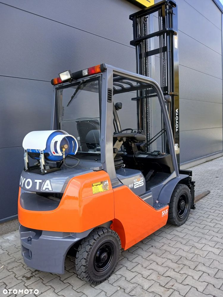 Toyota 02-8FGF25 - 6