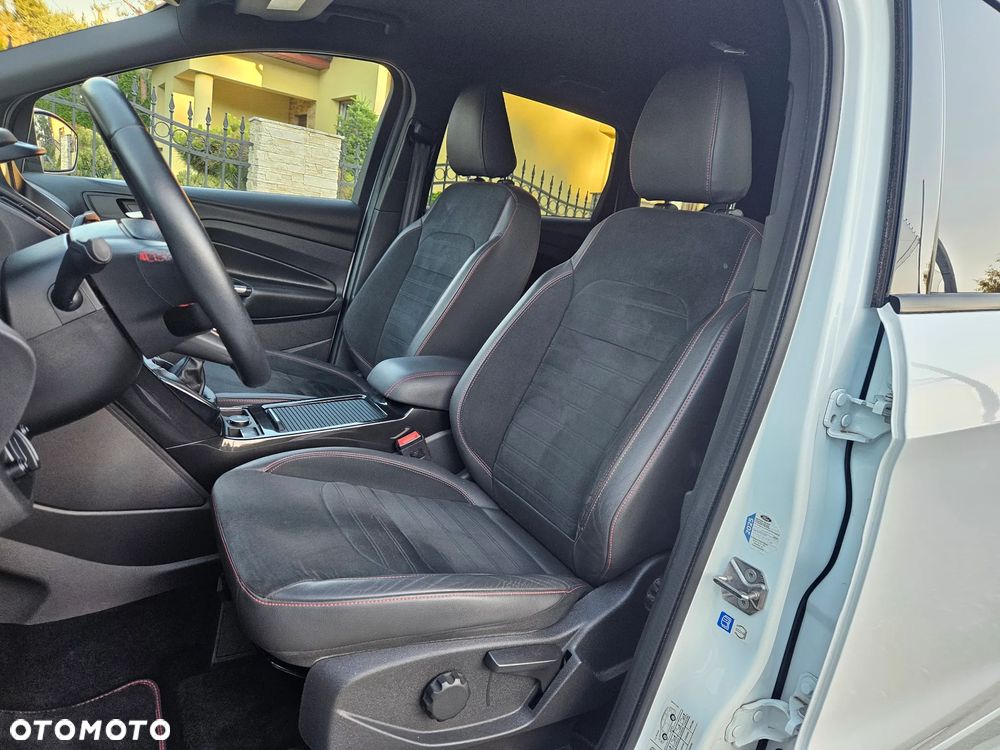 Ford Kuga - 26