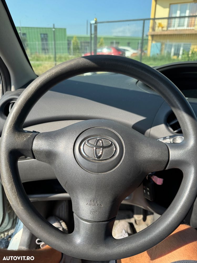 Toyota Yaris 1.0 Base AC - 13