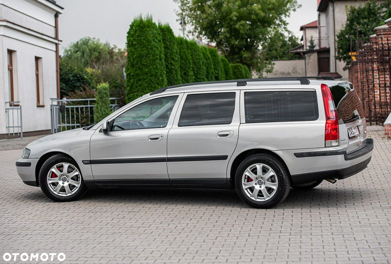 Volvo V70 2.4 Premium - 13