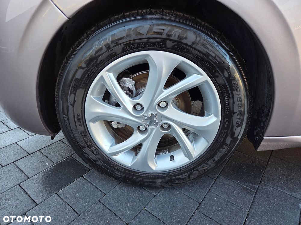 Peugeot 208 1.4 VTi Active - 19