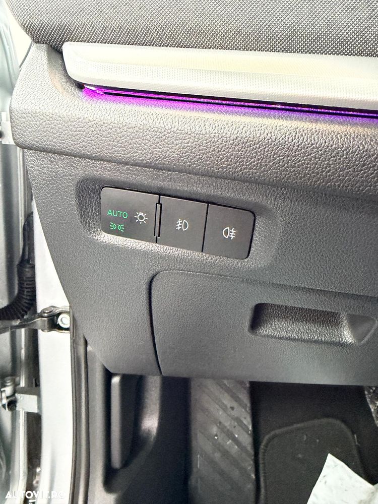 Skoda Octavia 2.0 TDI DSG Style - 31