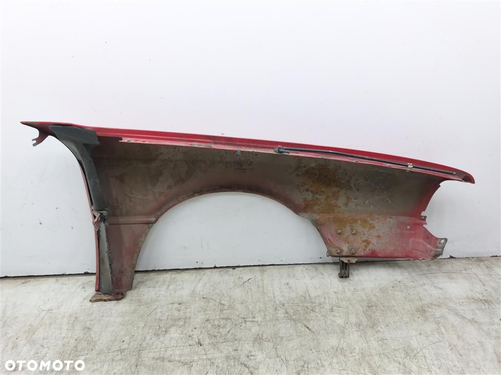Błotnik przedni lewy Audi 80 B3 1987-1991 1.6B CZERWONY - 3