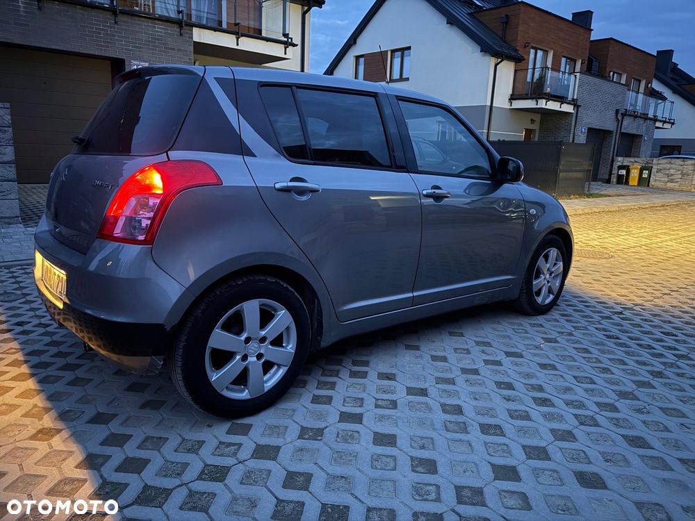 Suzuki Swift 1.3 DDiS Comfort - 17