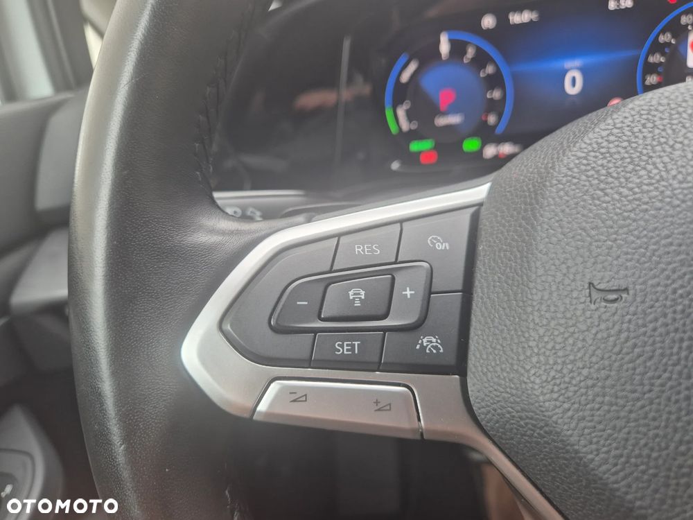 Volkswagen Golf - 28