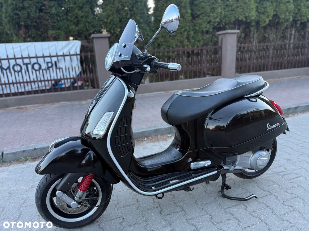 Piaggio Vespa - 18