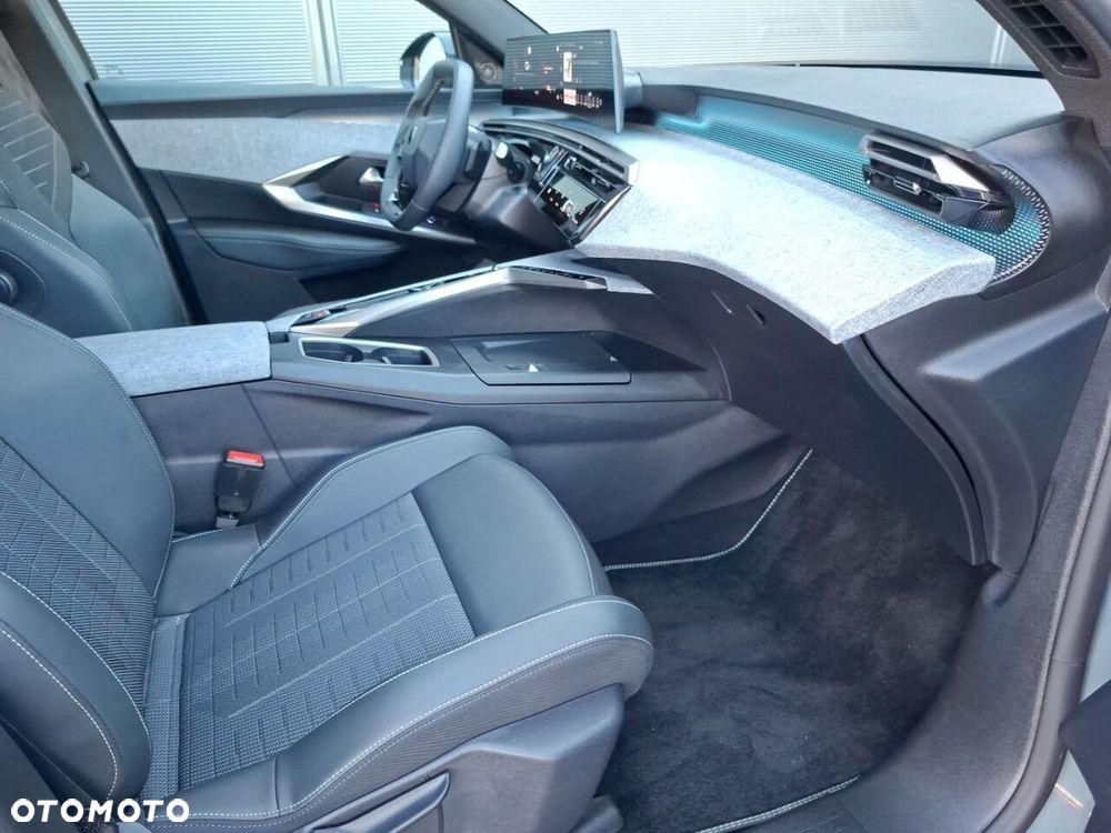 Peugeot 5008 1.2 PureTech mHEV GT S&S e-DCS6 - 16