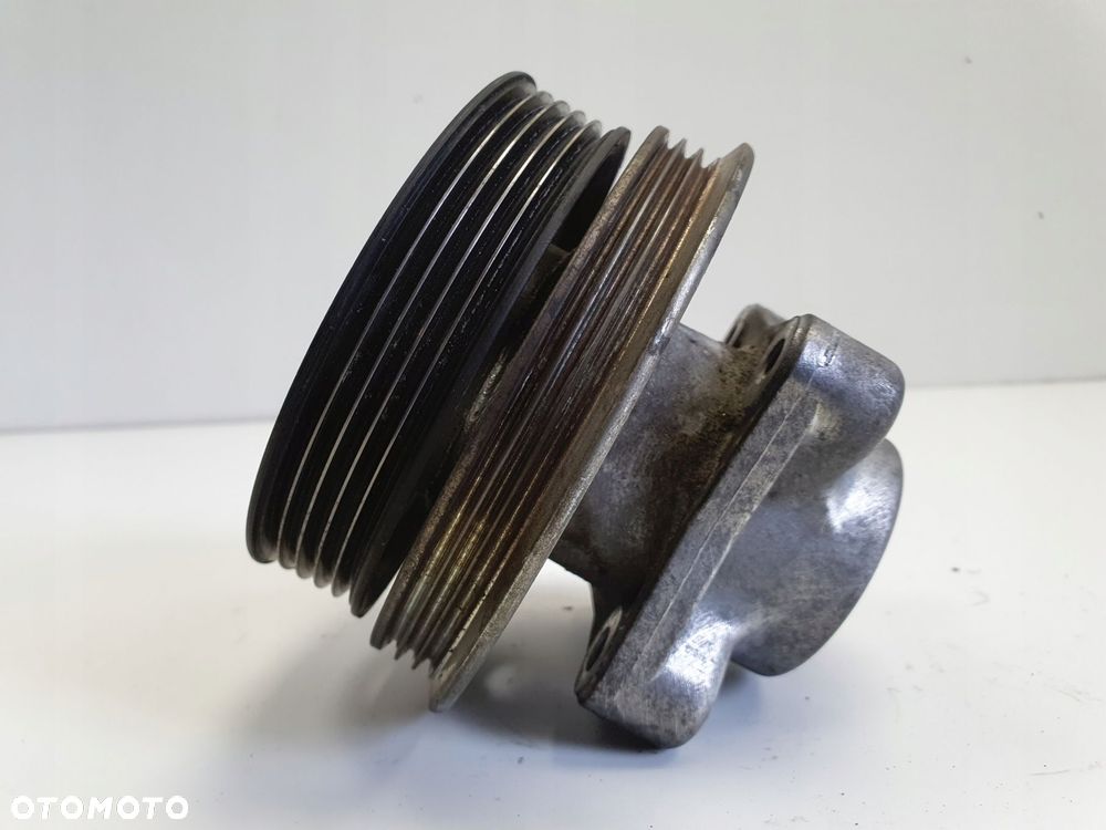 Volvo V70 III XC70 II 2.4 D5 ROLKA PASKA OSPRZĘTU 31258133 - 5