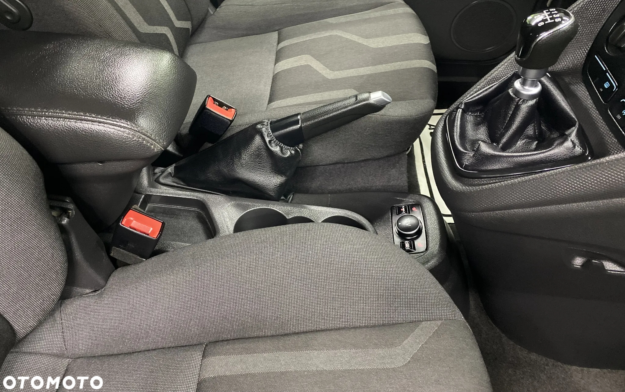 Ford Tourneo Connect 1.5 EcoBlue Start-Stop Trend - 14