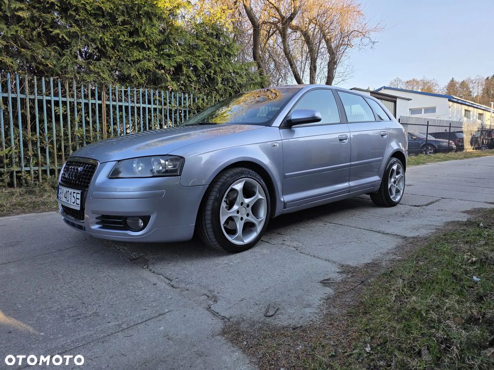 Audi A3 Sportback 2.0 FSI Ambiente - 2