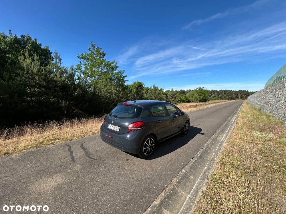 Peugeot 208 1.2 PureTech GPF Active S&S - 6