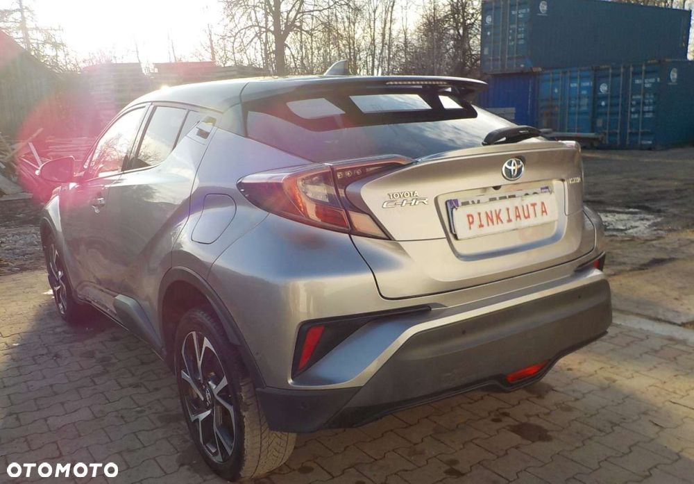 Toyota C-HR - 13