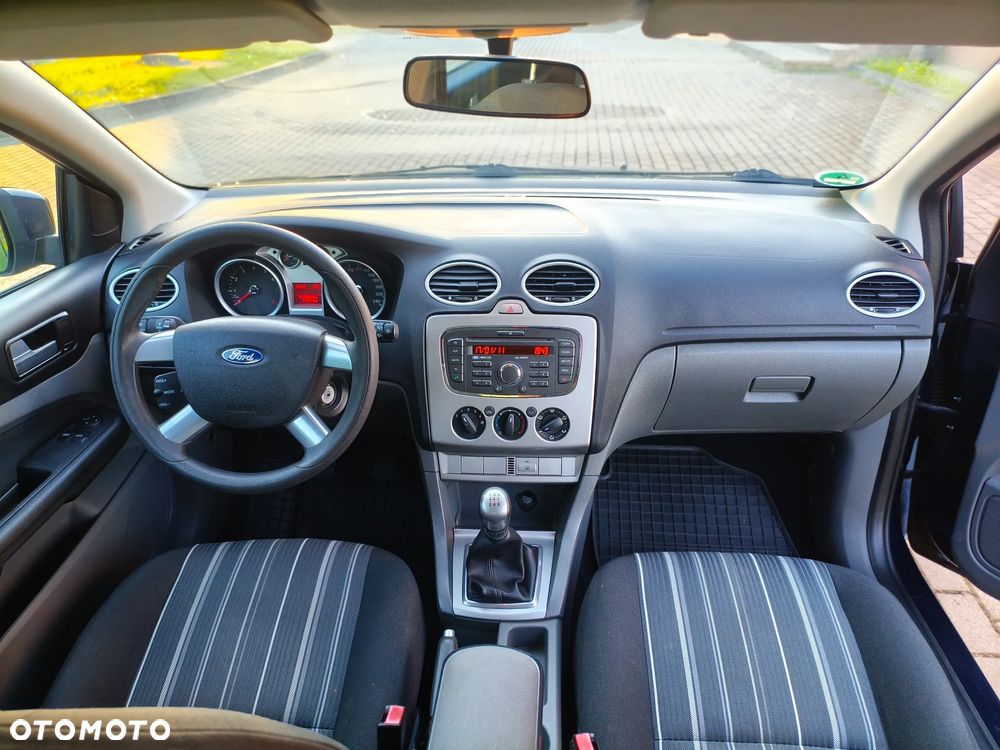 Ford Focus 1.6 Ambiente EU5 - 11