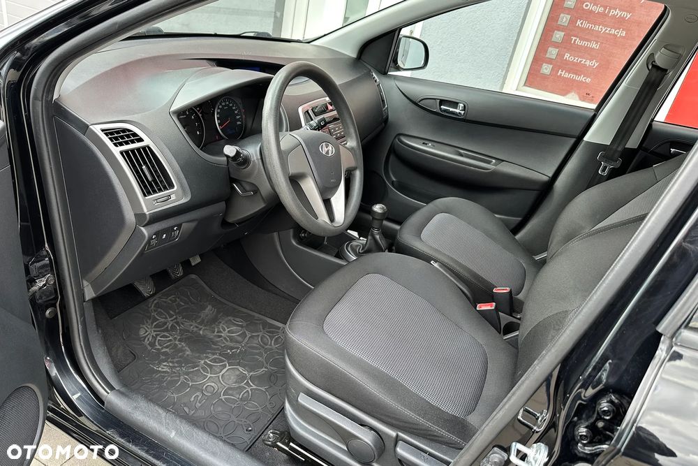 Hyundai i20 - 21