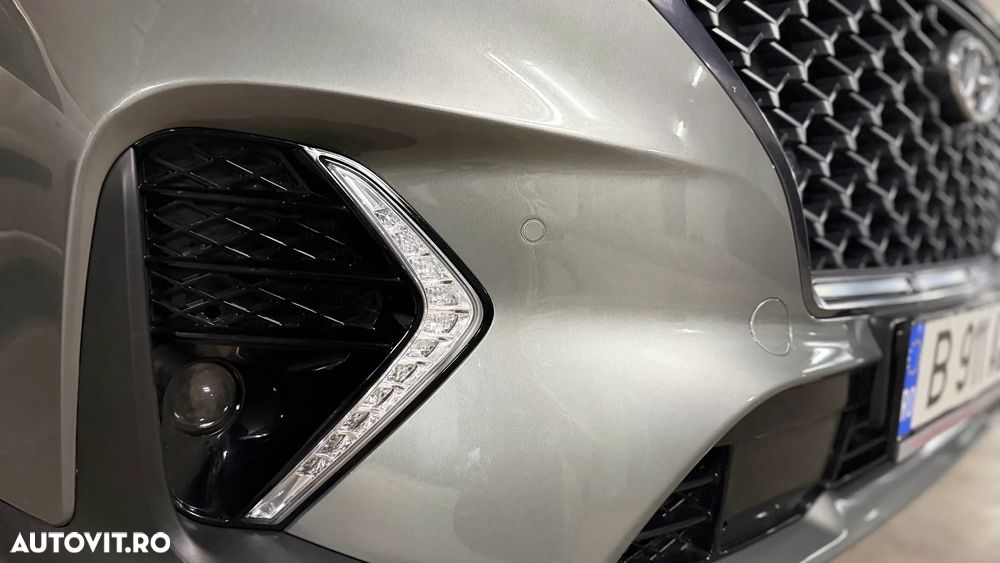Hyundai Tucson 2.0 CRDI 4WD 8AT Luxury - 32