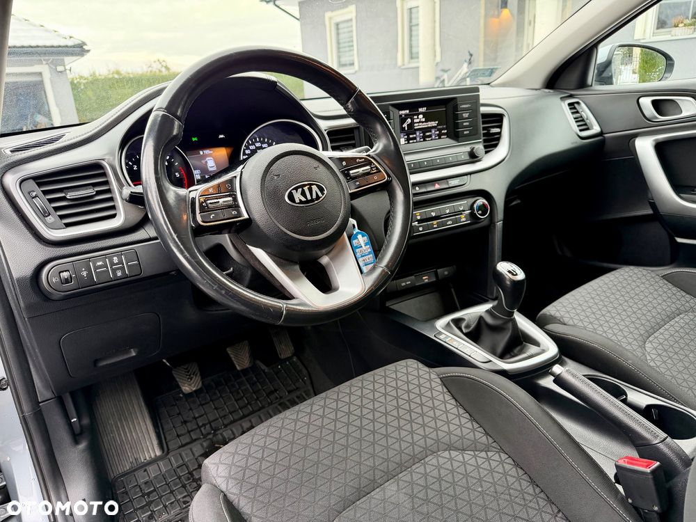 Kia Ceed 1.6 CRDi SCR M - 13