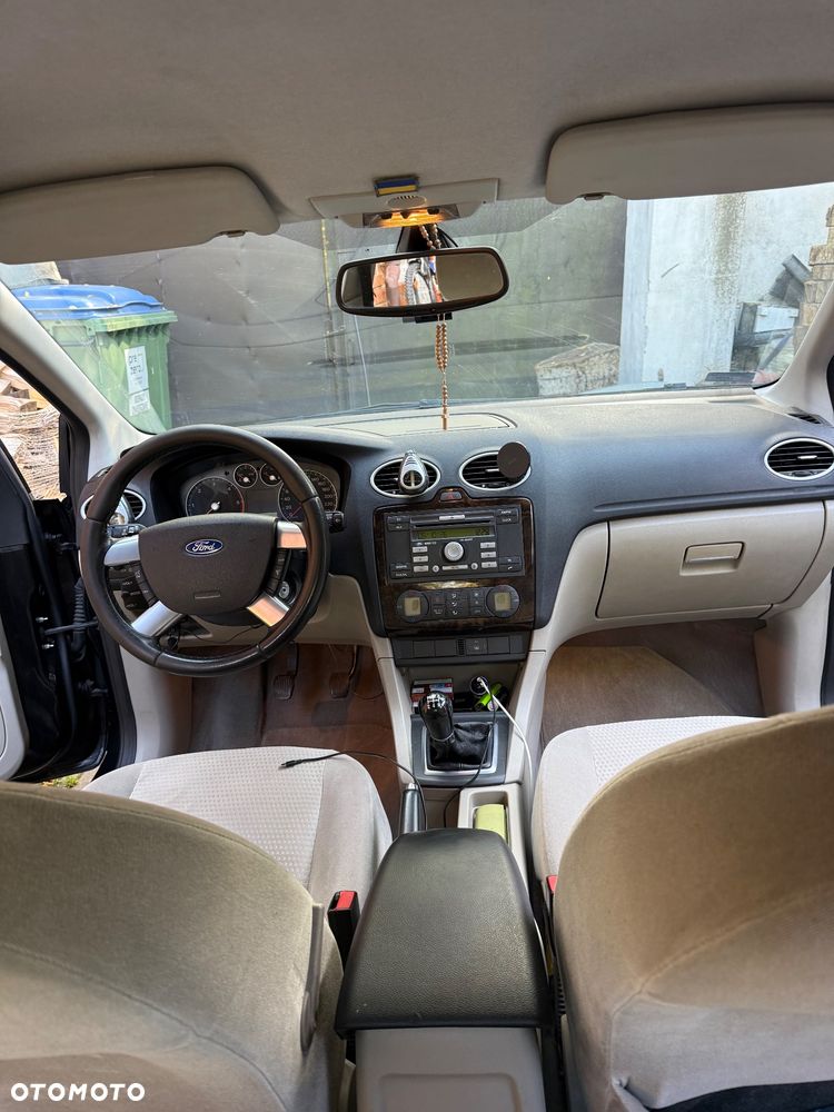 Ford Focus - 12