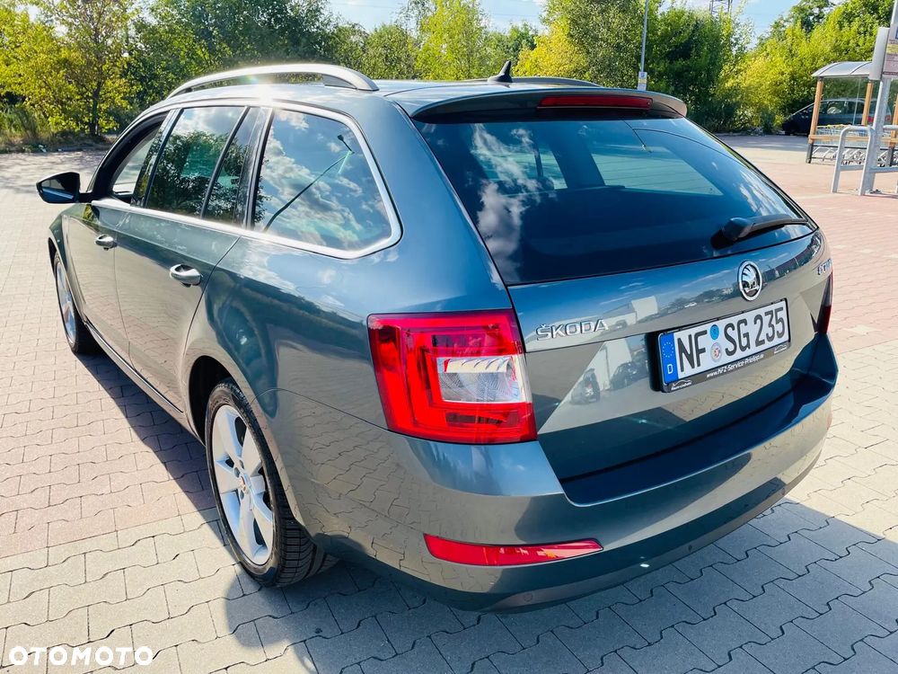 Skoda Octavia 2.0 TDI DSG Ambition - 3