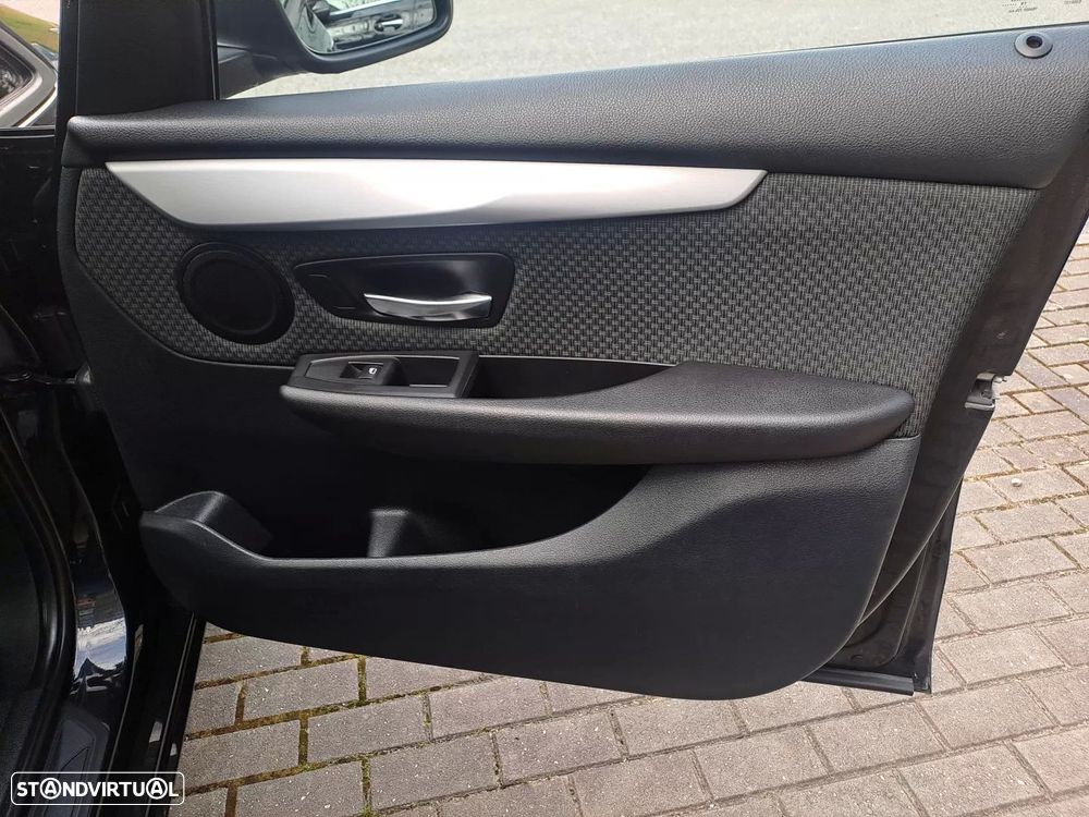 BMW 216 Gran Tourer i 7L Advantage - 25