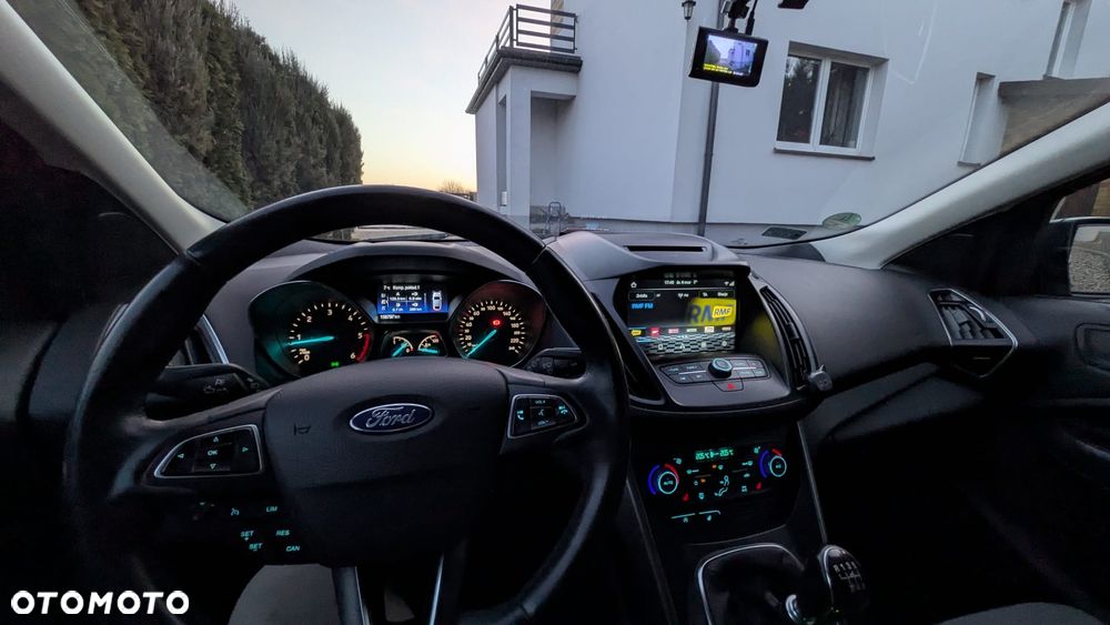 Ford Kuga 1.5 TDCi 2x4 Titanium - 13