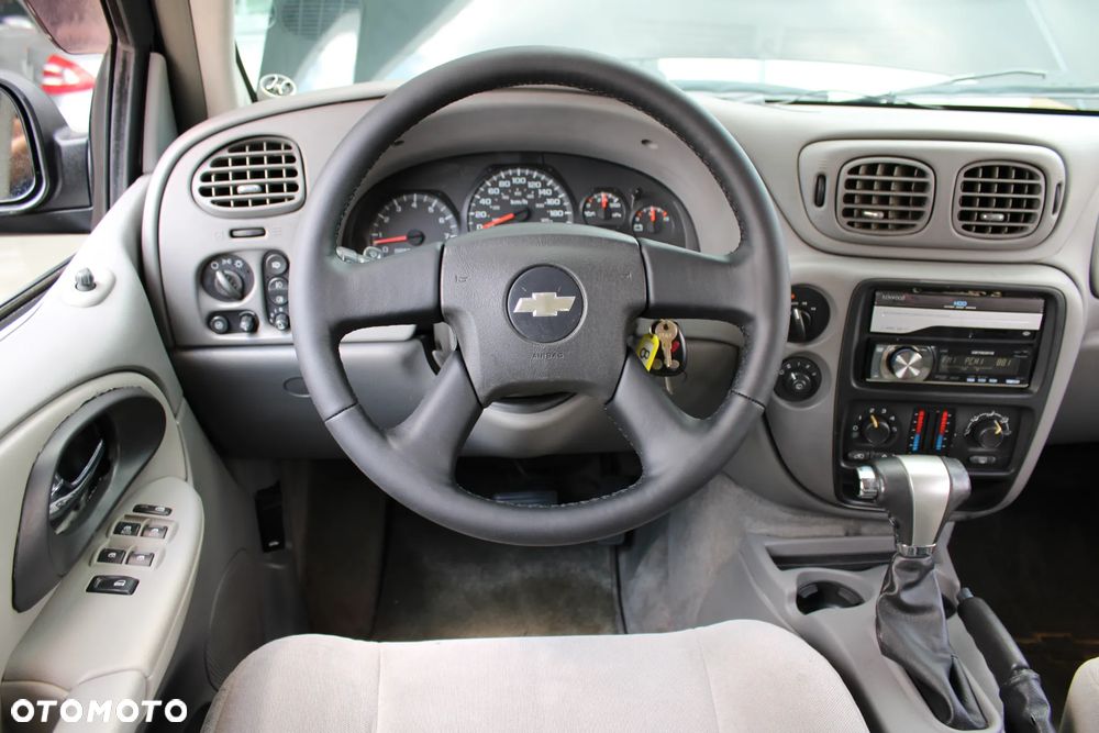 Chevrolet Trailblazer 4.2 LS - 24