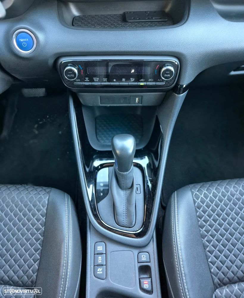 Toyota Yaris 1.5 HDF Square Collection - 21