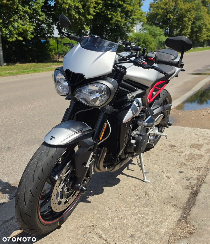Triumph Street Triple - 3