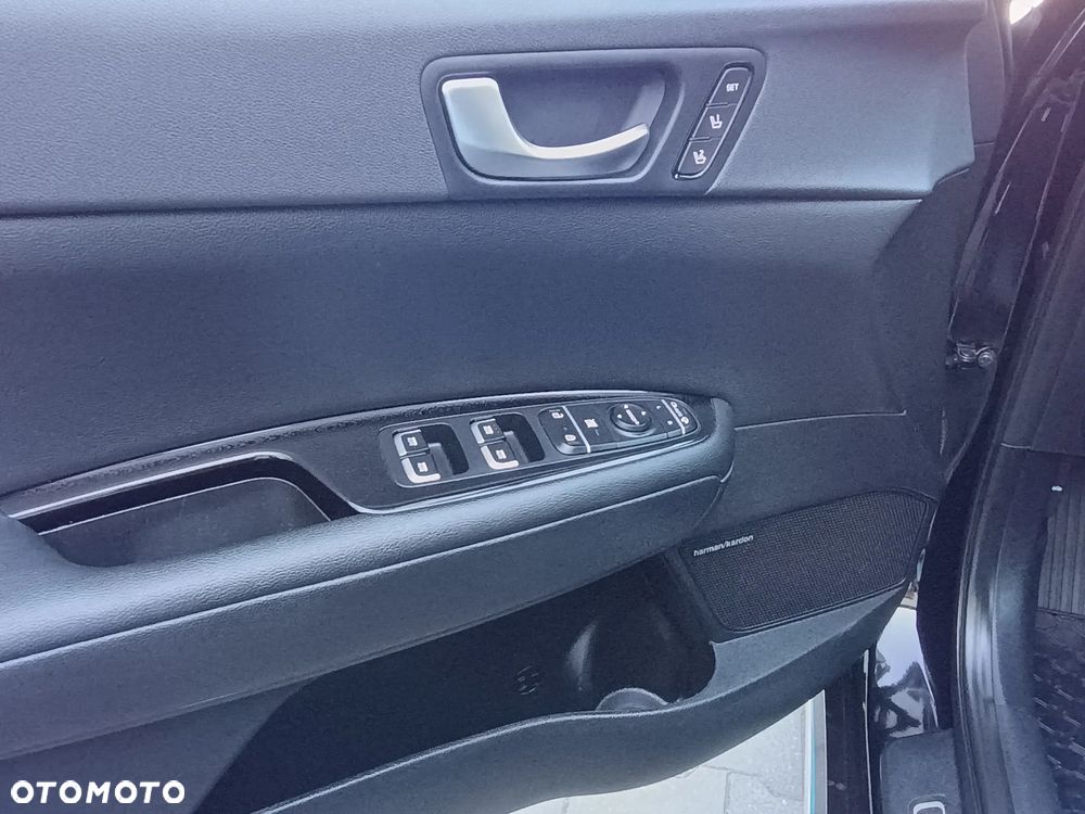 Kia Optima Plug-in Hybrid - 10