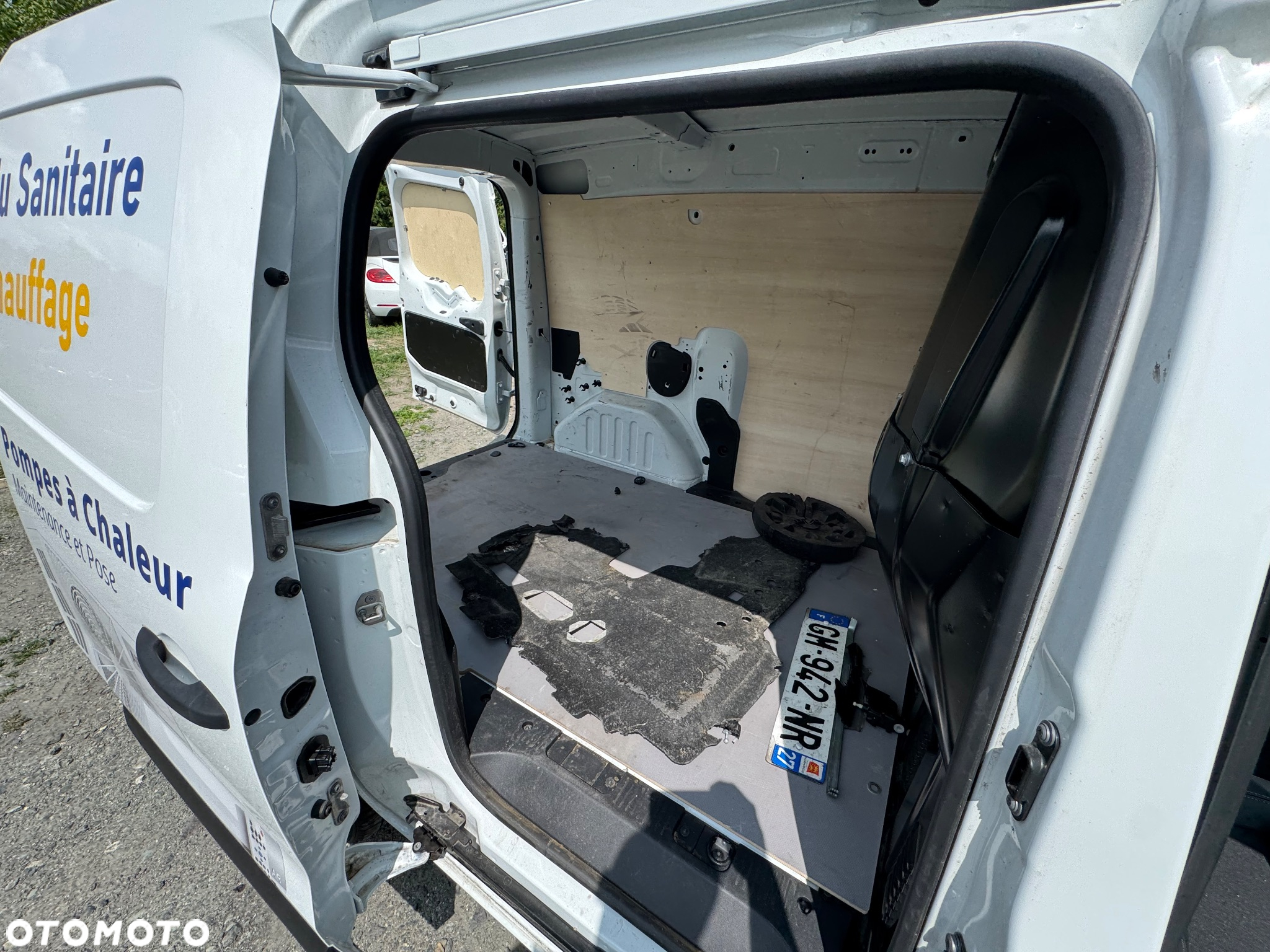 Renault EXPRESS 1.5dci KAMERA; NAWIGACJA, PÓŁ SKÓRY, CZUJNIKI PRZÓD I TYŁ świeżo sprowadzony, OKAZJA!!! - 8