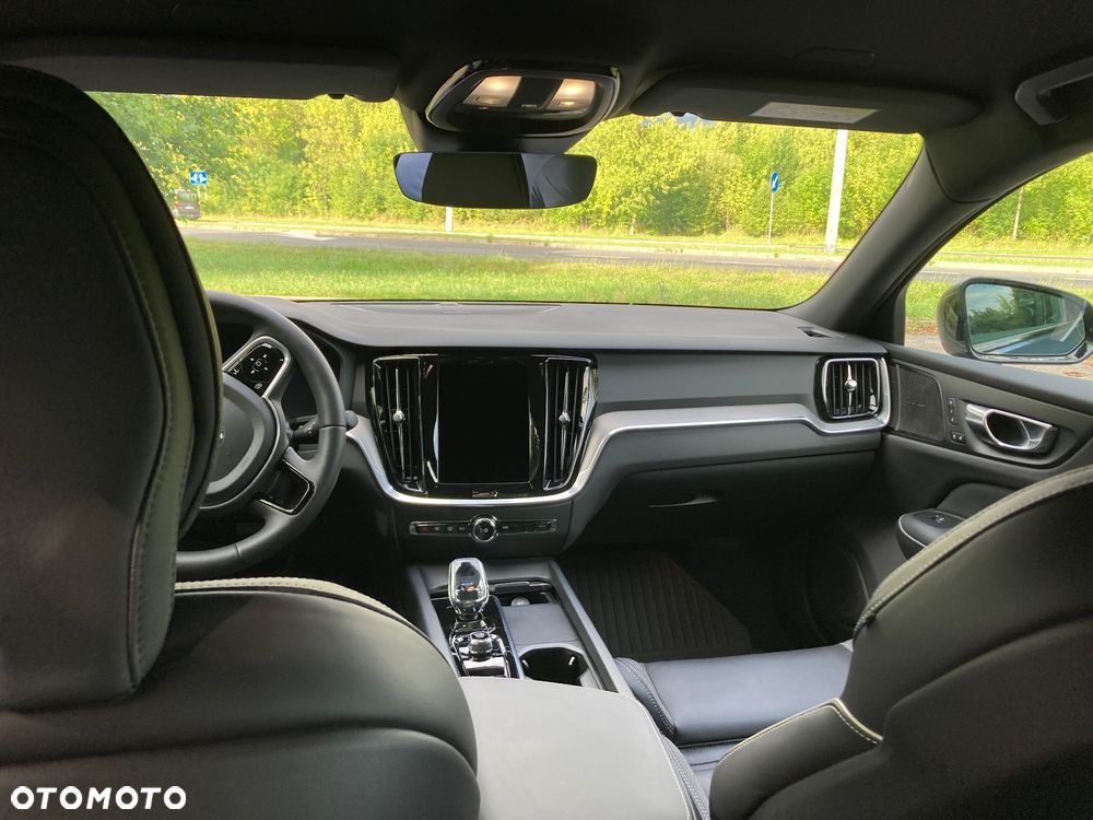 Volvo S60 B4 B Plus Dark - 16
