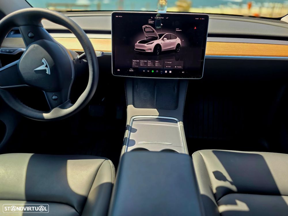 Tesla Model Y Long Range Dual Motor AWD - 8