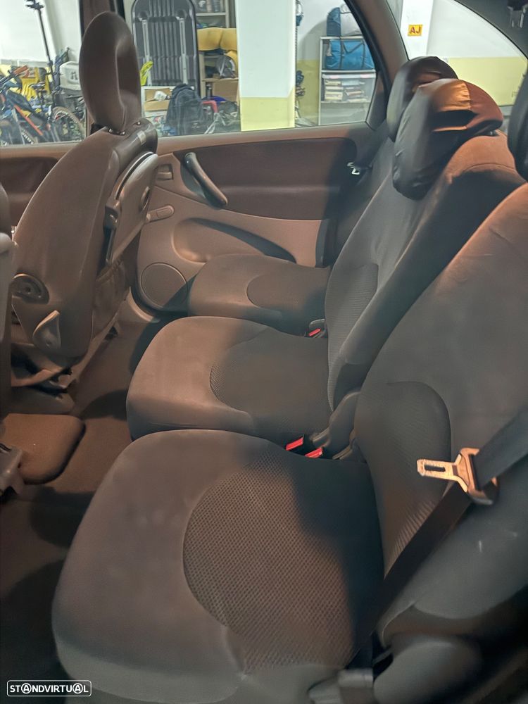 Citroën Xsara Picasso 1.6 HDi Exclusi. - 8