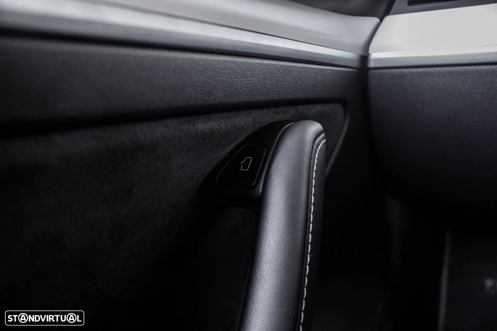 Tesla Model 3 Long Range Tração Integral - 17