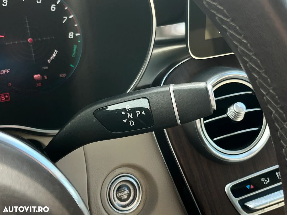 Mercedes-Benz GLC 300 4MATIC - 21