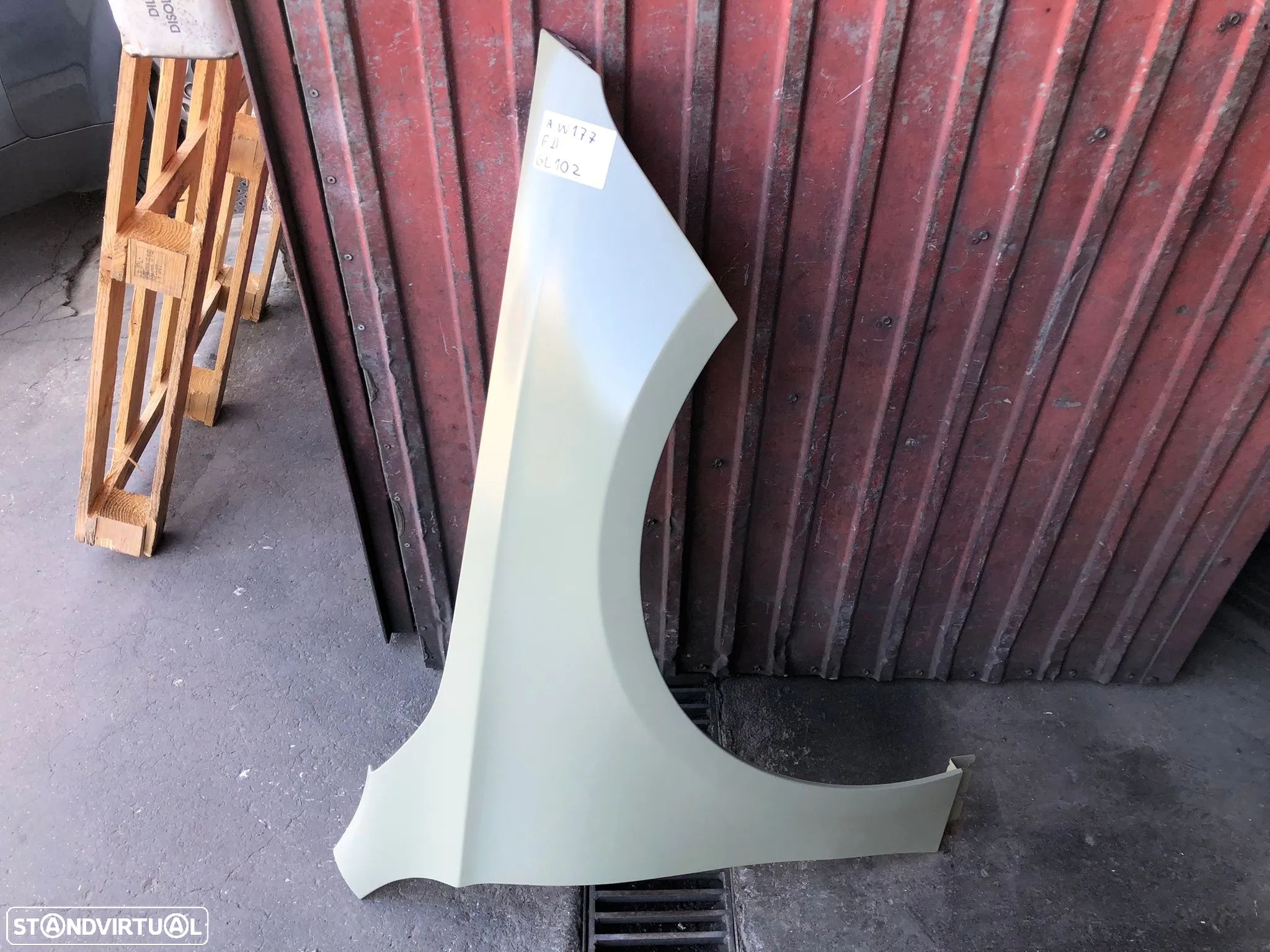 MERCEDES A W177 GUARDA LAMAS DIREITO - GL102 - 1