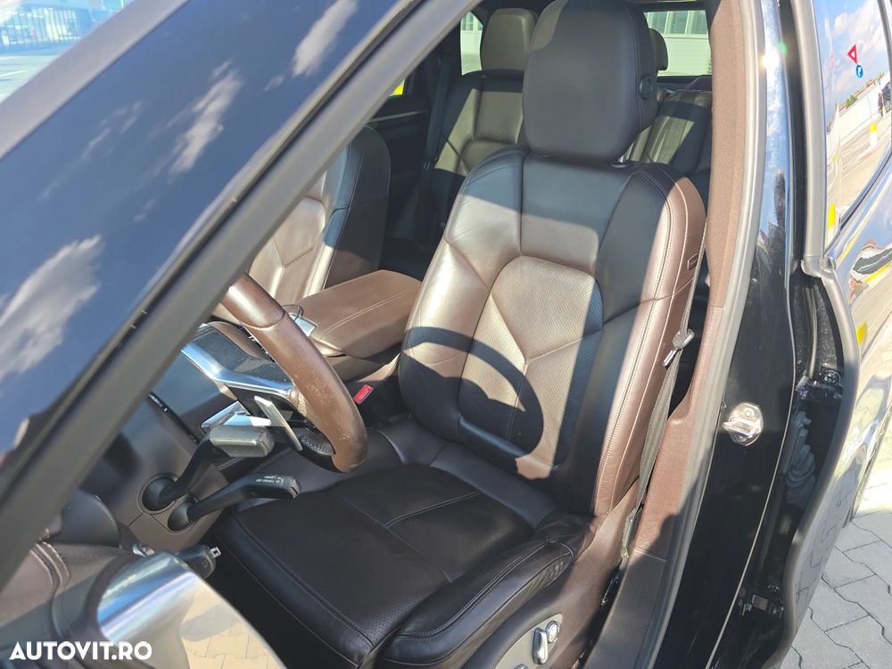 Porsche Cayenne - 12