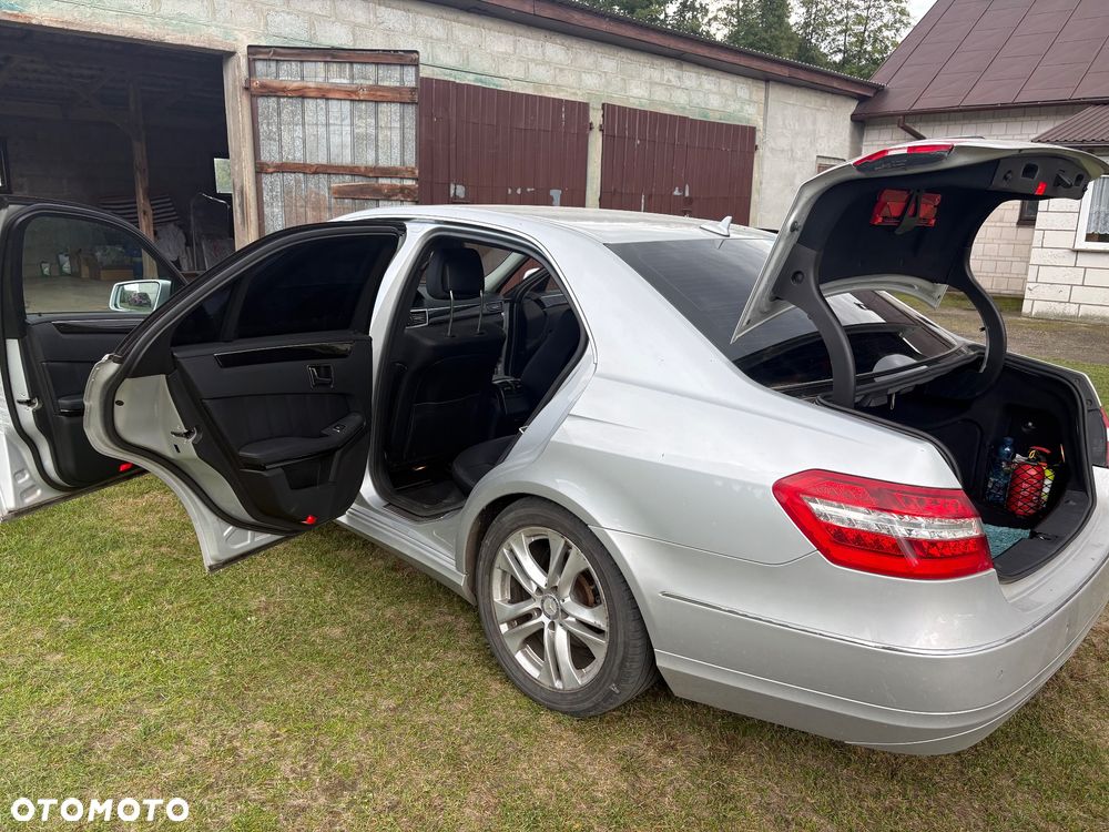 Mercedes-Benz Klasa E 220 CDI BlueEff Elegance - 3