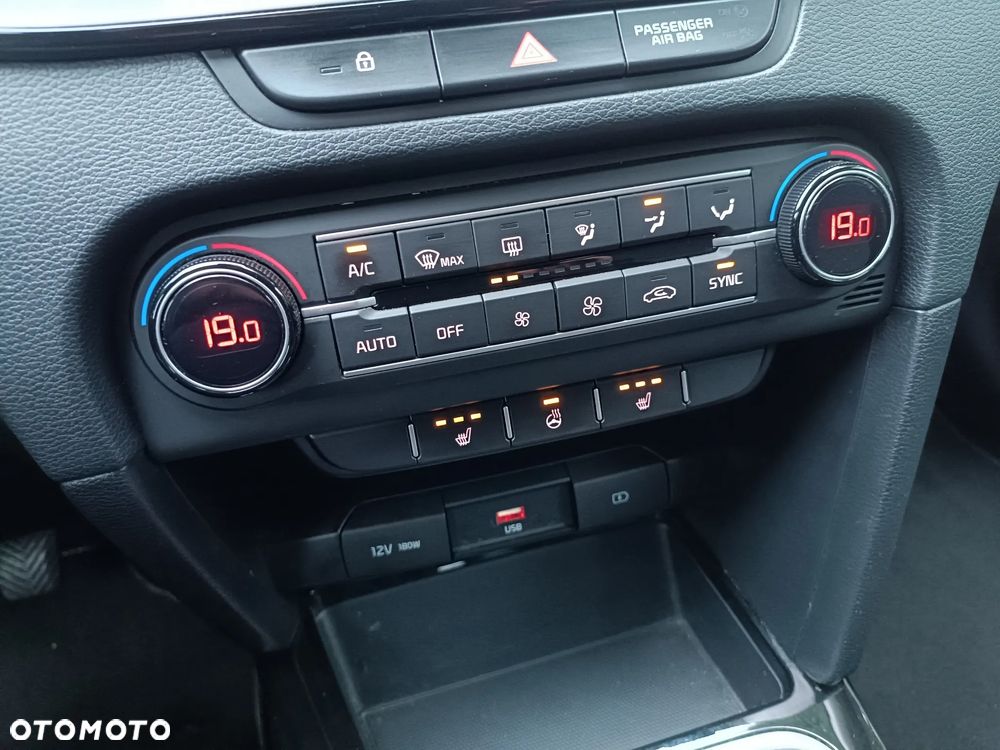 Kia Ceed 1.6 CRDi Eco-Dynamics+ (48V Mild-Hybrid) Vision - 27