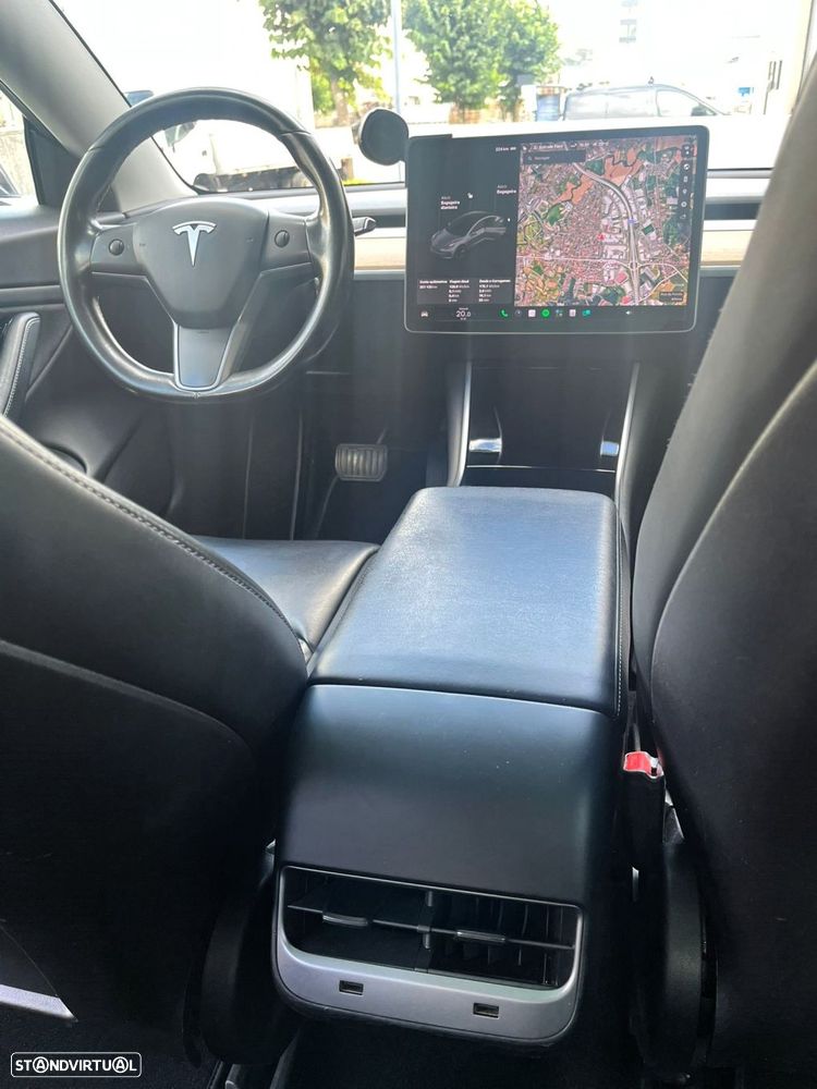 Tesla Model 3 - 30