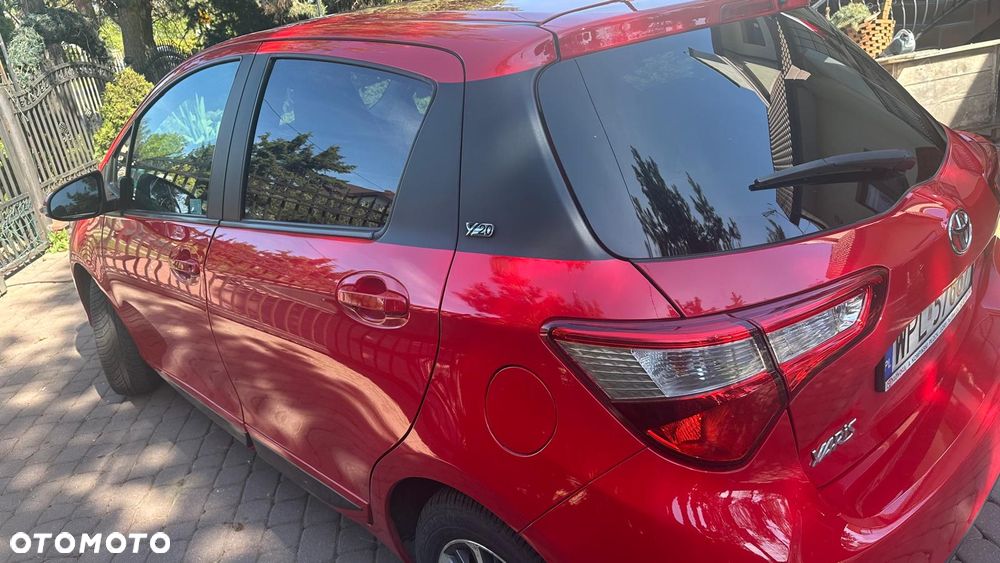 Toyota Yaris 1.5 Premium - 8