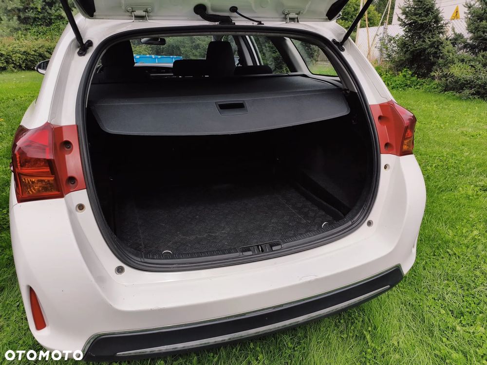 Toyota Auris 1.8 HSD Sol - 15