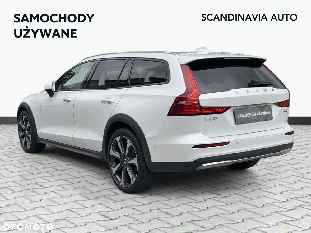 Volvo V60 Cross Country - 7