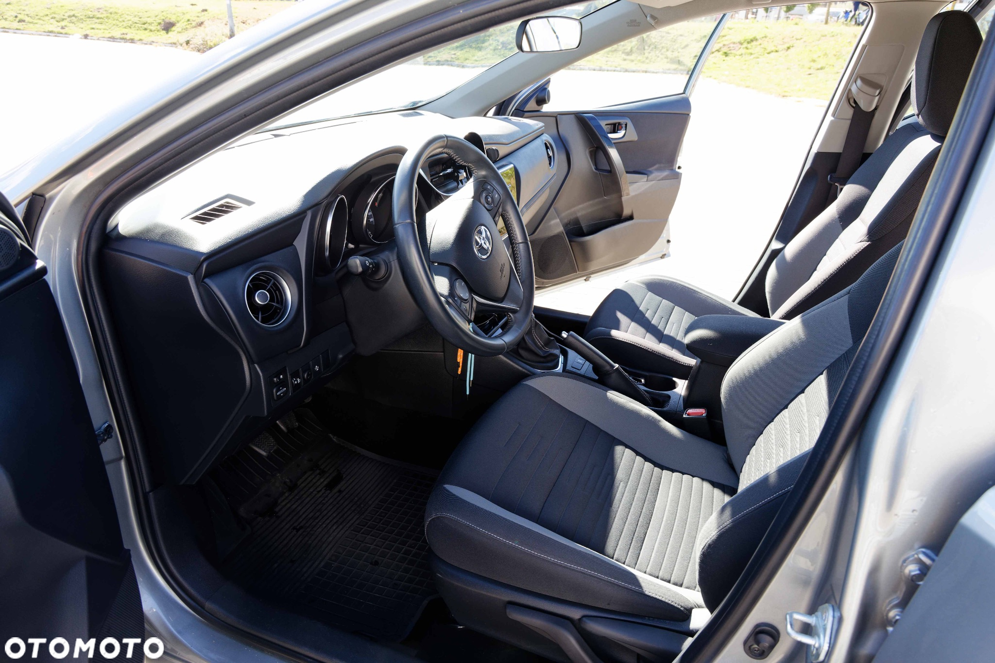 Toyota Auris 1.6 Premium - 10