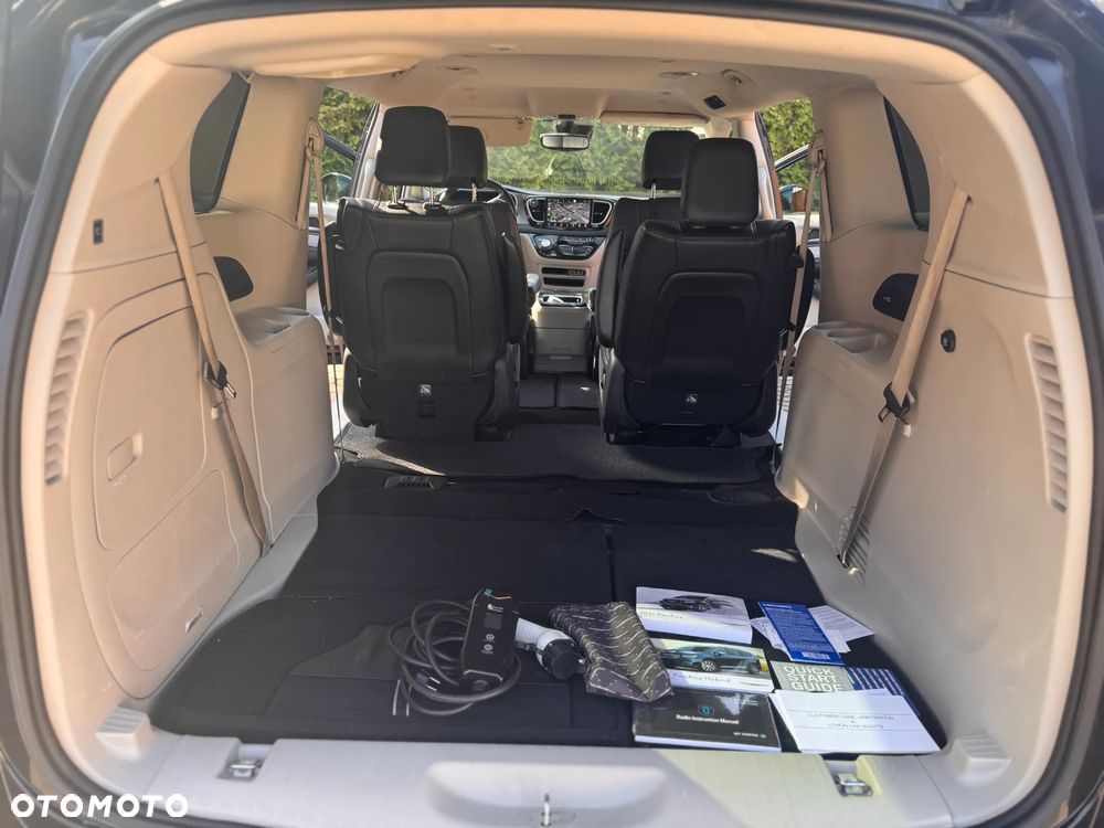 Chrysler Pacifica - 23