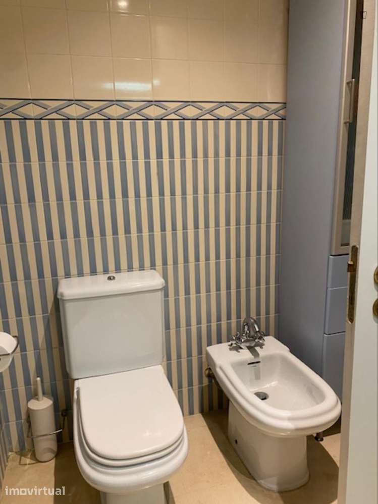 Quarto - localizado em Telheiras Lisbon - Grande imagem: 3/12