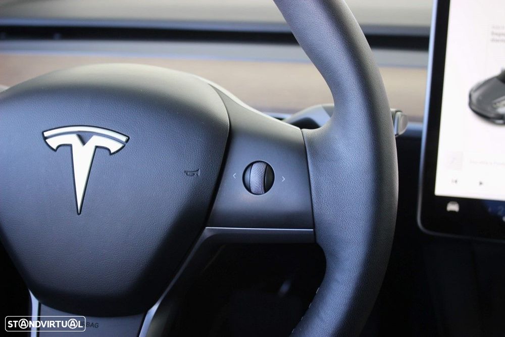 Tesla Model 3 - 23
