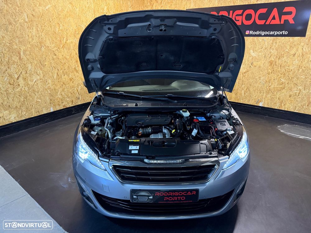 Peugeot 308 1.6 BlueHDi Allure J17 - 26